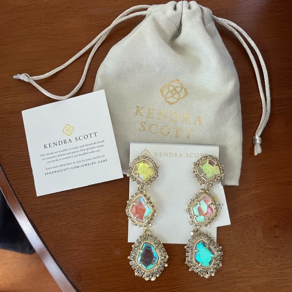 NWT Kendra Scott Aria Gold Statement Earrings - Picture 3 of 4